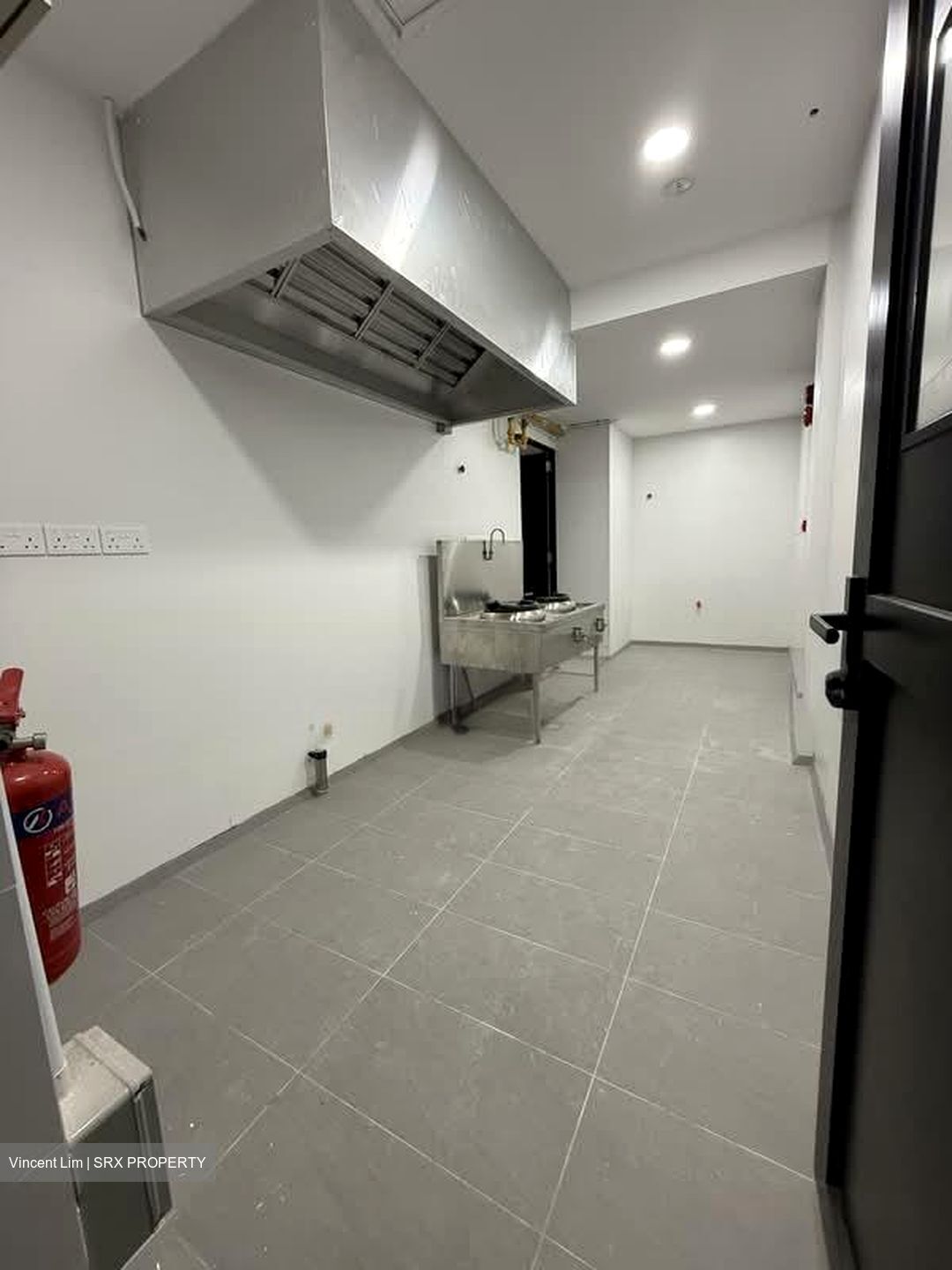 Yio Chu Kang Road (D19), Shop House #608698581
